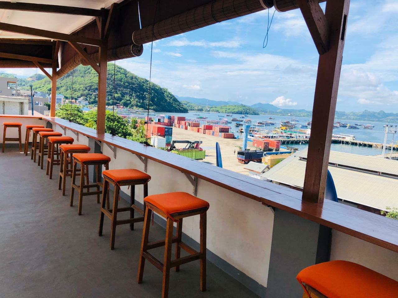Blue Ocean Hotel Labuan Bajo Exterior foto